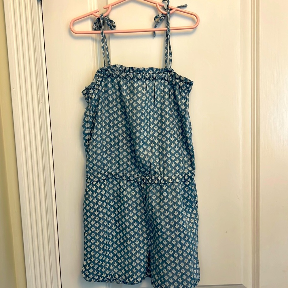 EUC Vineyard Vines romper. Size S 7/8.